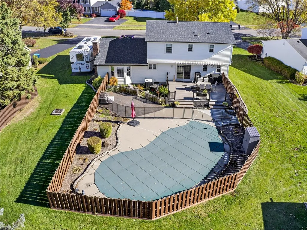 71 Pinebrook Drive, Greece, New York 14616, Greece, New York 14616, 3 Bedrooms Bedrooms, 7 Rooms Rooms,2 BathroomsBathrooms,Residential,For Sale,71 Pinebrook Drive, Greece, New York 14616,0,R1649794