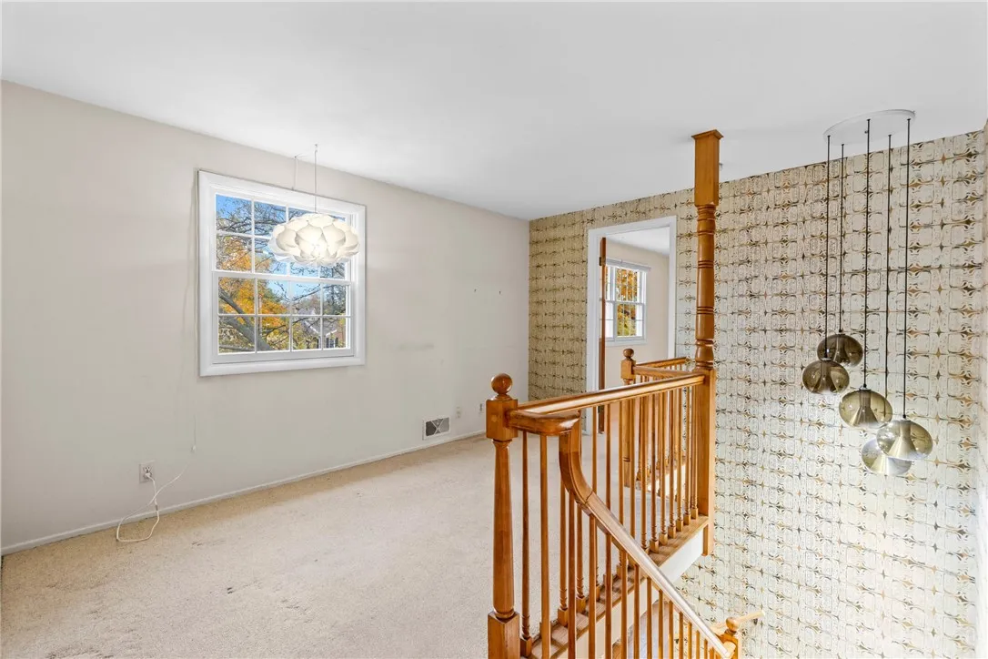 14 Jonathan Drive, Greece, New York 14612, Greece, New York 14612, 4 Bedrooms Bedrooms, 9 Rooms Rooms,3 BathroomsBathrooms,Residential,For Sale,14 Jonathan Drive, Greece, New York 14612,0,R1650041