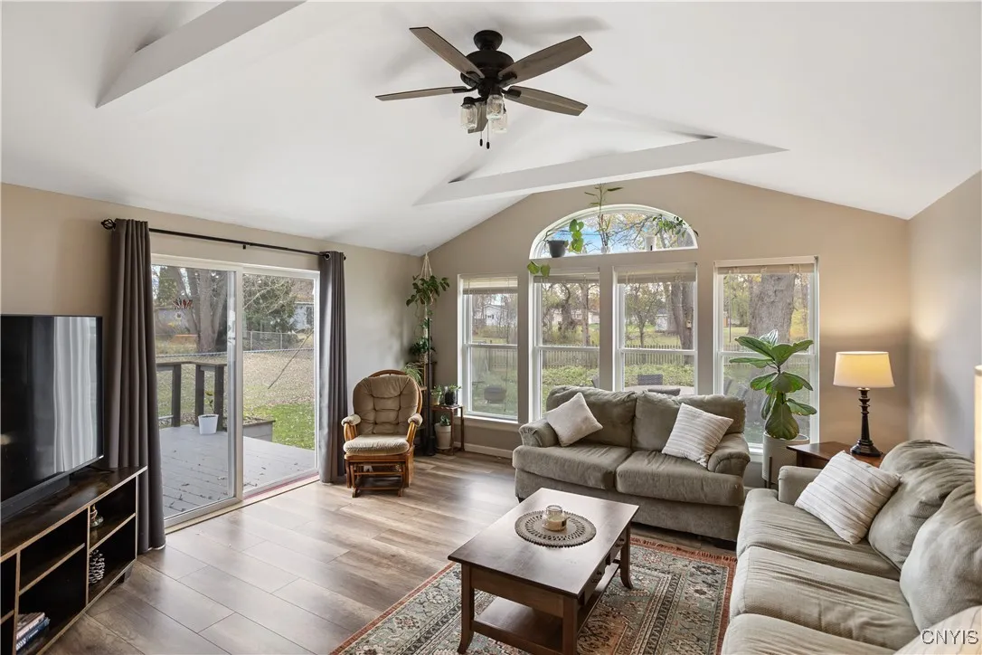 6272 Lakeshore Road, Cicero, New York 13039, Cicero, New York 13039, 4 Bedrooms Bedrooms, 8 Rooms Rooms,2 BathroomsBathrooms,Residential,For Sale,6272 Lakeshore Road, Cicero, New York 13039,0,S1649831