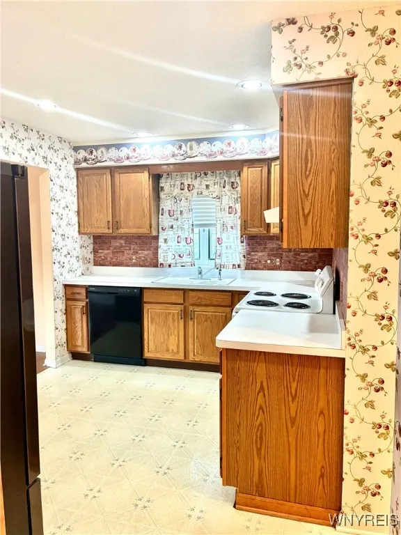 2850 Amsdell Road 32, Hamburg, New York 14075, Hamburg, New York 14075, 2 Bedrooms Bedrooms, 5 Rooms Rooms,1 BathroomBathrooms,Residential,For Sale,2850 Amsdell Road 32, Hamburg, New York 14075,0,B1649771