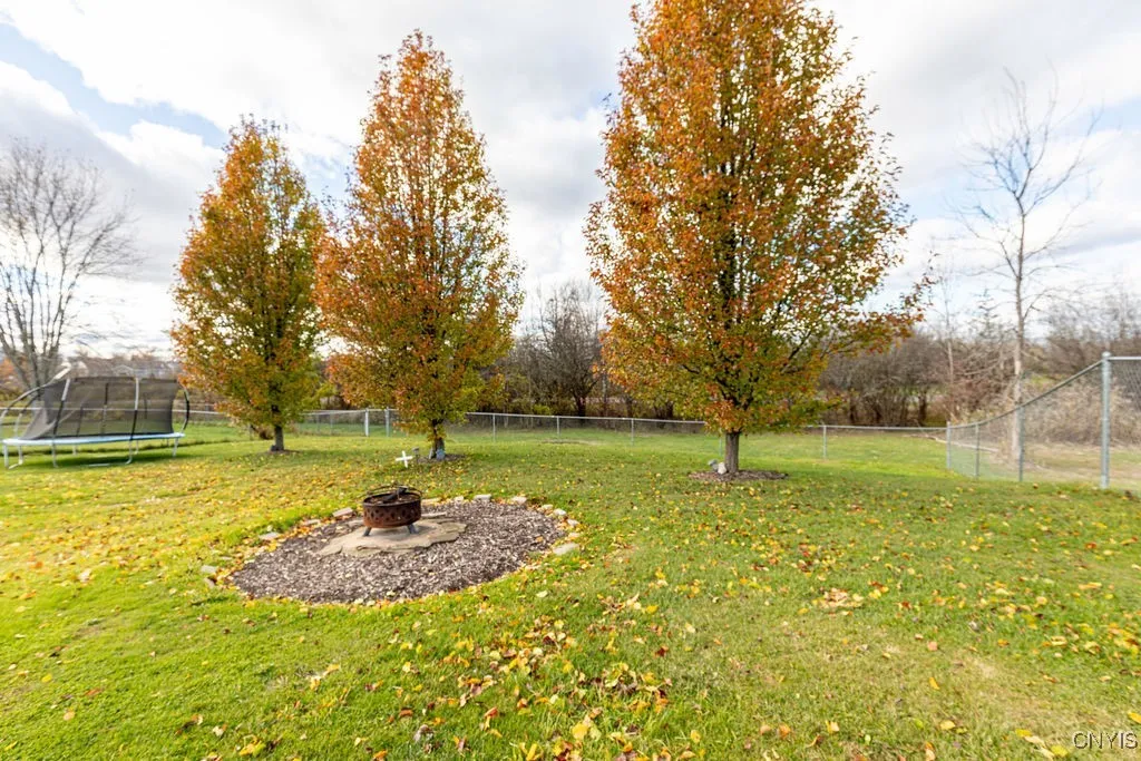 5255 Guy Young Road, Cicero, New York 13029, Cicero, New York 13029, 3 Bedrooms Bedrooms, 7 Rooms Rooms,2 BathroomsBathrooms,Residential,For Sale,5255 Guy Young Road, Cicero, New York 13029,0,S1648774