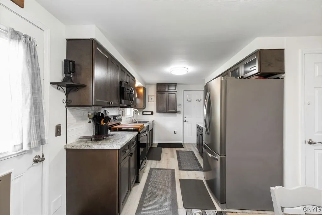 5255 Guy Young Road, Cicero, New York 13029, Cicero, New York 13029, 3 Bedrooms Bedrooms, 7 Rooms Rooms,2 BathroomsBathrooms,Residential,For Sale,5255 Guy Young Road, Cicero, New York 13029,0,S1648774