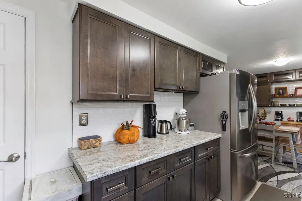 5255 Guy Young Road, Cicero, New York 13029, Cicero, New York 13029, 3 Bedrooms Bedrooms, 7 Rooms Rooms,2 BathroomsBathrooms,Residential,For Sale,5255 Guy Young Road, Cicero, New York 13029,0,S1648774