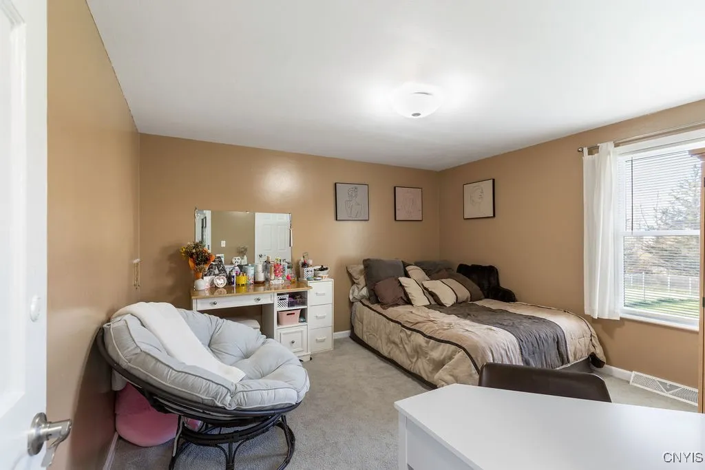 5255 Guy Young Road, Cicero, New York 13029, Cicero, New York 13029, 3 Bedrooms Bedrooms, 7 Rooms Rooms,2 BathroomsBathrooms,Residential,For Sale,5255 Guy Young Road, Cicero, New York 13029,0,S1648774