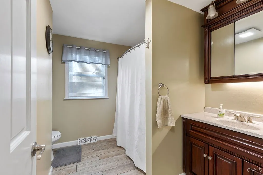 5255 Guy Young Road, Cicero, New York 13029, Cicero, New York 13029, 3 Bedrooms Bedrooms, 7 Rooms Rooms,2 BathroomsBathrooms,Residential,For Sale,5255 Guy Young Road, Cicero, New York 13029,0,S1648774