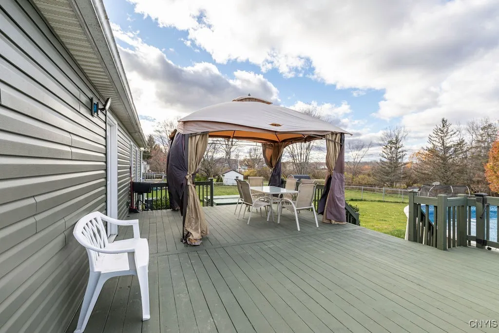 5255 Guy Young Road, Cicero, New York 13029, Cicero, New York 13029, 3 Bedrooms Bedrooms, 7 Rooms Rooms,2 BathroomsBathrooms,Residential,For Sale,5255 Guy Young Road, Cicero, New York 13029,0,S1648774