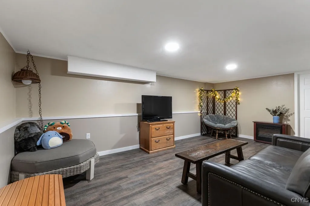 5255 Guy Young Road, Cicero, New York 13029, Cicero, New York 13029, 3 Bedrooms Bedrooms, 7 Rooms Rooms,2 BathroomsBathrooms,Residential,For Sale,5255 Guy Young Road, Cicero, New York 13029,0,S1648774