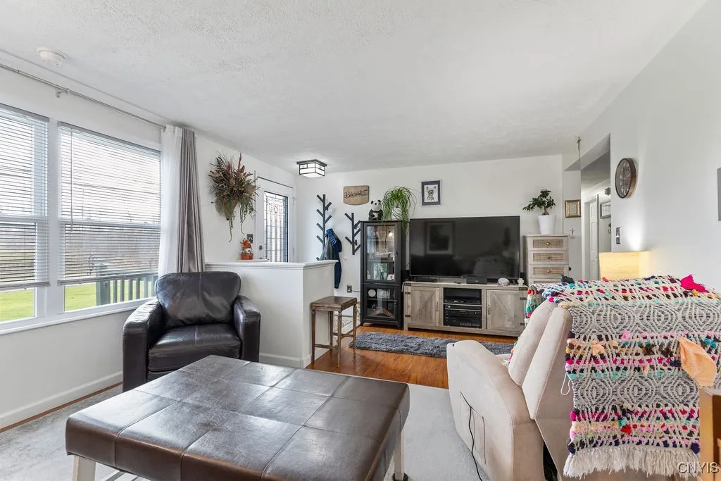 5255 Guy Young Road, Cicero, New York 13029, Cicero, New York 13029, 3 Bedrooms Bedrooms, 7 Rooms Rooms,2 BathroomsBathrooms,Residential,For Sale,5255 Guy Young Road, Cicero, New York 13029,0,S1648774