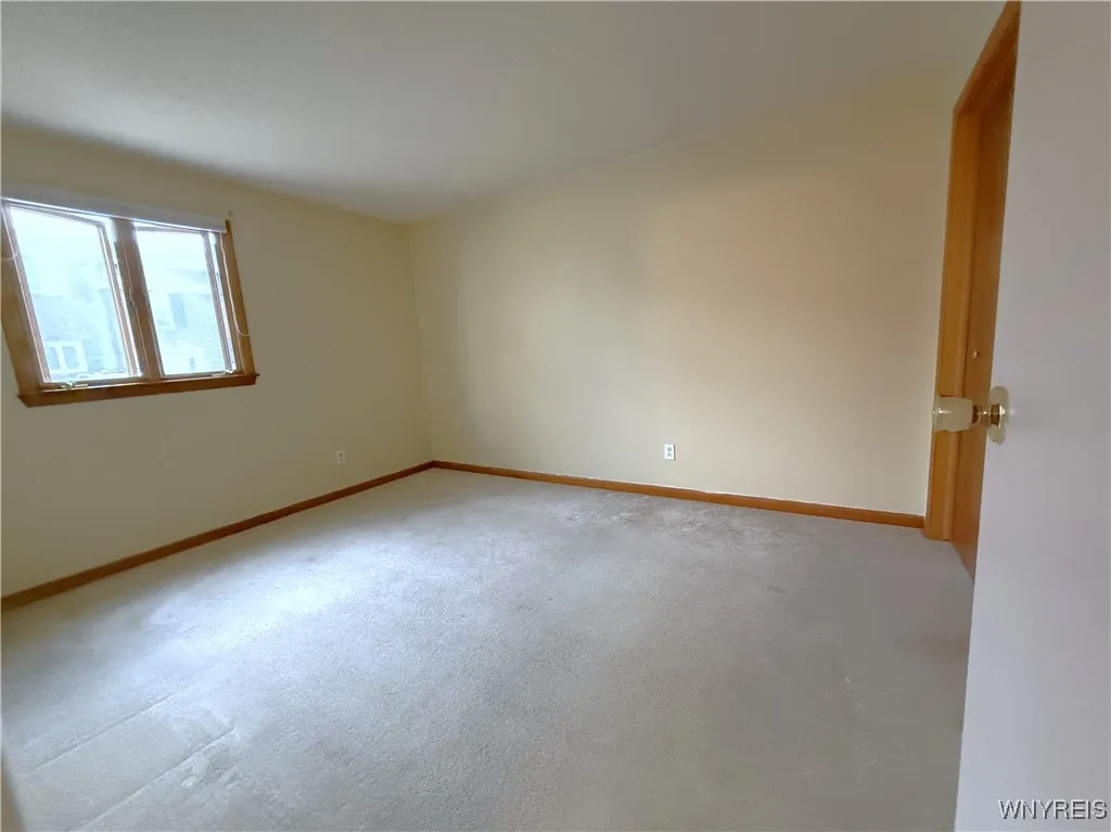 1041 Reserve Road 5, West Seneca, New York 14224, West Seneca, New York 14224, 2 Bedrooms Bedrooms, 4 Rooms Rooms,1 BathroomBathrooms,Residential,For Sale,1041 Reserve Road 5, West Seneca, New York 14224,0,B1649828