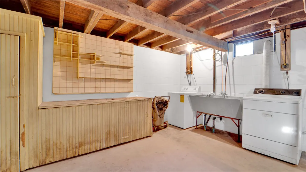 138 West Bayard Street, Seneca Falls, New York 131, Seneca Falls, New York 13148, 4 Bedrooms Bedrooms, 10 Rooms Rooms,1 BathroomBathrooms,Residential,For Sale,138 West Bayard Street, Seneca Falls, New York 131,0,R1650078