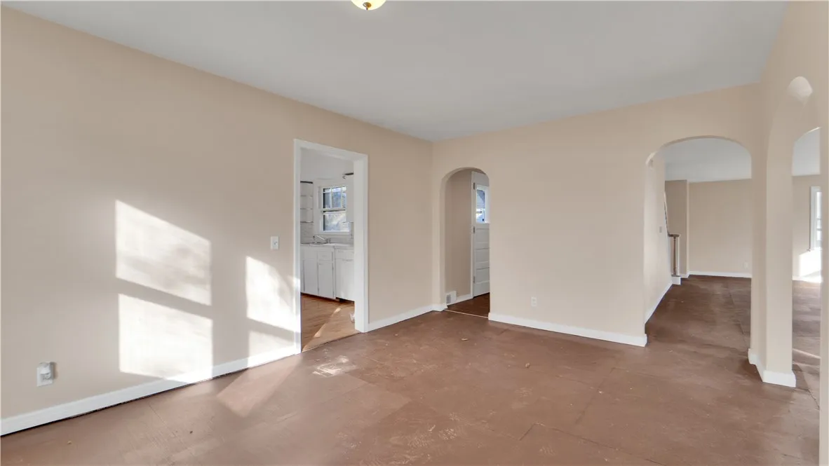 138 West Bayard Street, Seneca Falls, New York 131, Seneca Falls, New York 13148, 4 Bedrooms Bedrooms, 10 Rooms Rooms,1 BathroomBathrooms,Residential,For Sale,138 West Bayard Street, Seneca Falls, New York 131,0,R1650078