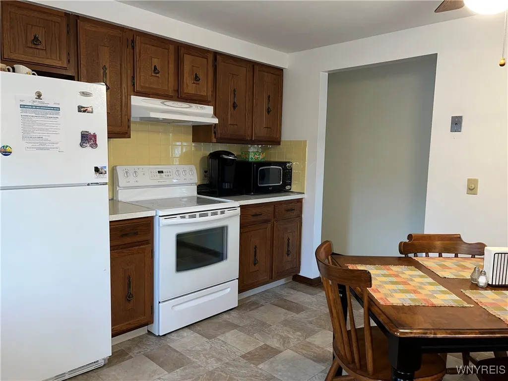 44 Morgott Avenue, West Seneca, New York 14224, West Seneca, New York 14224, 3 Bedrooms Bedrooms, 6 Rooms Rooms,1 BathroomBathrooms,Residential,For Sale,44 Morgott Avenue, West Seneca, New York 14224,0,B1650020