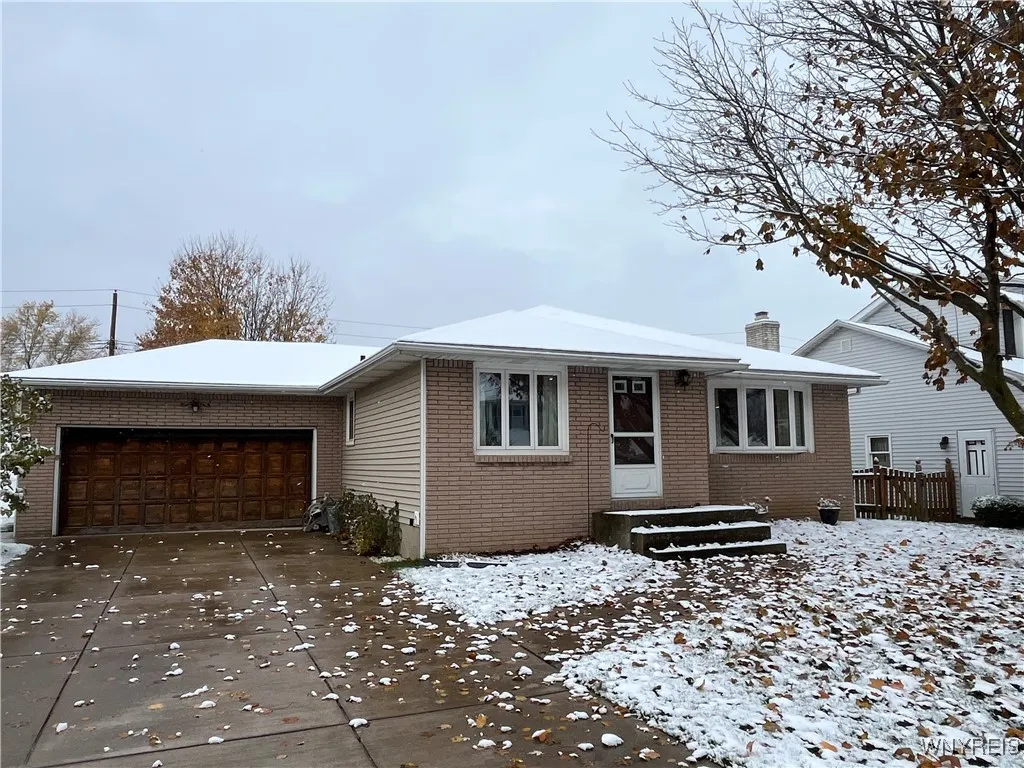 44 Morgott Avenue, West Seneca, New York 14224, West Seneca, New York 14224, 3 Bedrooms Bedrooms, 6 Rooms Rooms,1 BathroomBathrooms,Residential,For Sale,44 Morgott Avenue, West Seneca, New York 14224,0,B1650020