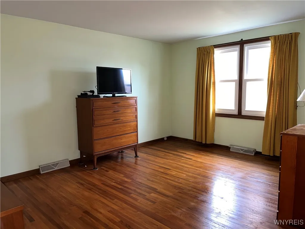 44 Morgott Avenue, West Seneca, New York 14224, West Seneca, New York 14224, 3 Bedrooms Bedrooms, 6 Rooms Rooms,1 BathroomBathrooms,Residential,For Sale,44 Morgott Avenue, West Seneca, New York 14224,0,B1650020