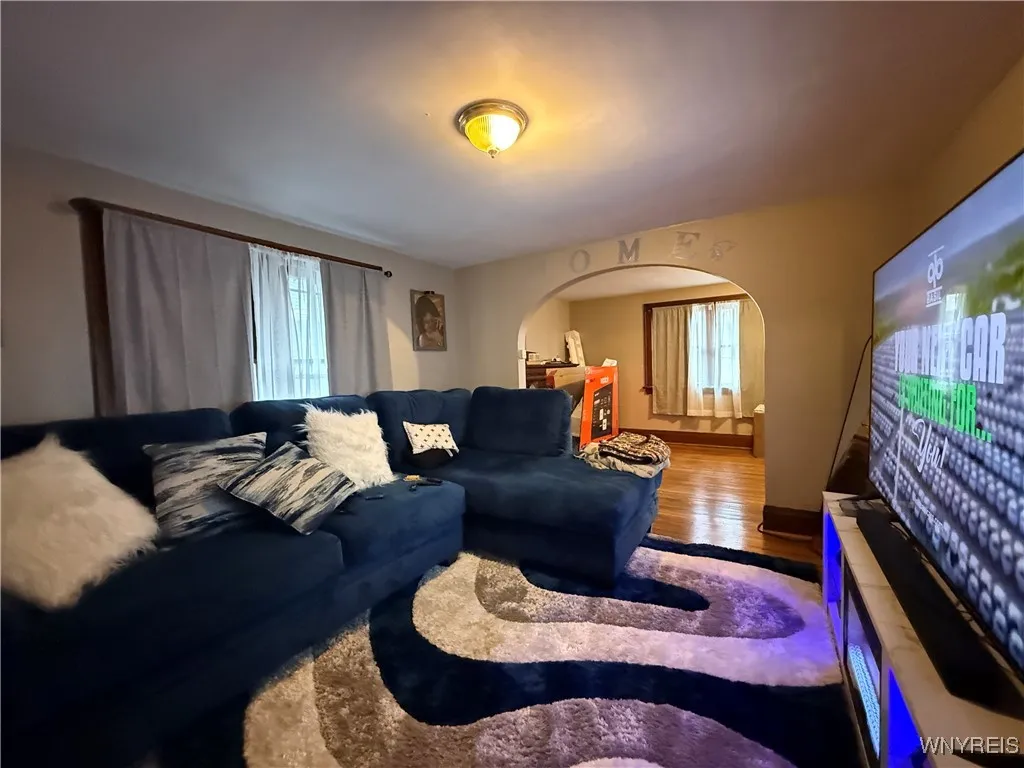 19 Dunlop Avenue, Buffalo, New York 14215, Buffalo, New York 14215, 5 Bedrooms Bedrooms, ,2 BathroomsBathrooms,Residential,Closed,19 Dunlop Avenue, Buffalo, New York 14215,0,B1649187