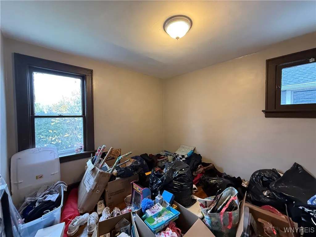 19 Dunlop Avenue, Buffalo, New York 14215, Buffalo, New York 14215, 5 Bedrooms Bedrooms, ,2 BathroomsBathrooms,Residential,Closed,19 Dunlop Avenue, Buffalo, New York 14215,0,B1649187