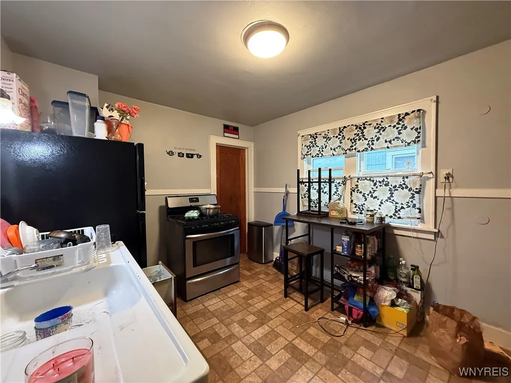 19 Dunlop Avenue, Buffalo, New York 14215, Buffalo, New York 14215, 5 Bedrooms Bedrooms, ,2 BathroomsBathrooms,Residential,Closed,19 Dunlop Avenue, Buffalo, New York 14215,0,B1649187