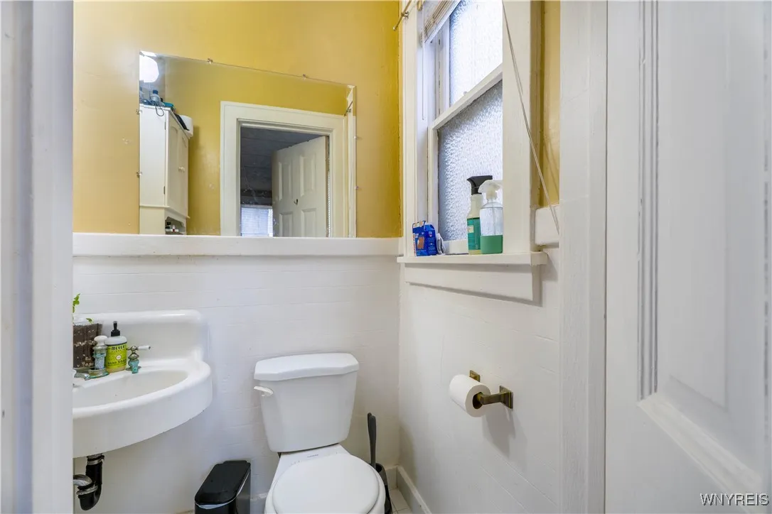 467 Norwood Avenue, Buffalo, New York 14222, Buffalo, New York 14222, 5 Bedrooms Bedrooms, ,Multi Family,For Sale,467 Norwood Avenue, Buffalo, New York 14222,0,B1650108