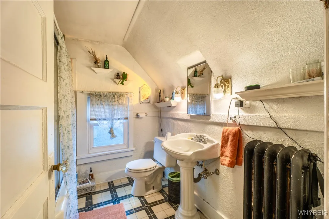 467 Norwood Avenue, Buffalo, New York 14222, Buffalo, New York 14222, 5 Bedrooms Bedrooms, ,Multi Family,For Sale,467 Norwood Avenue, Buffalo, New York 14222,0,B1650108