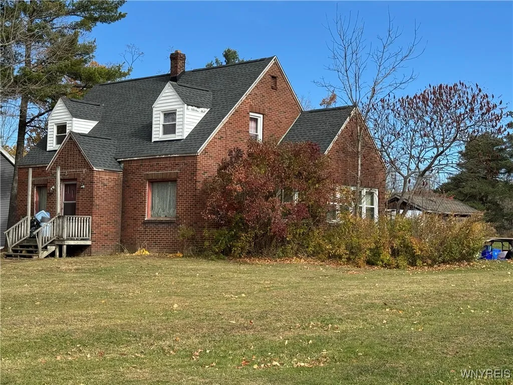 6467 Chestnut Ridge Road, Orchard Park, New York 1, Orchard Park, New York 14127, 4 Bedrooms Bedrooms, 10 Rooms Rooms,1 BathroomBathrooms,Residential,For Sale,6467 Chestnut Ridge Road, Orchard Park, New York 1,0,B1649072