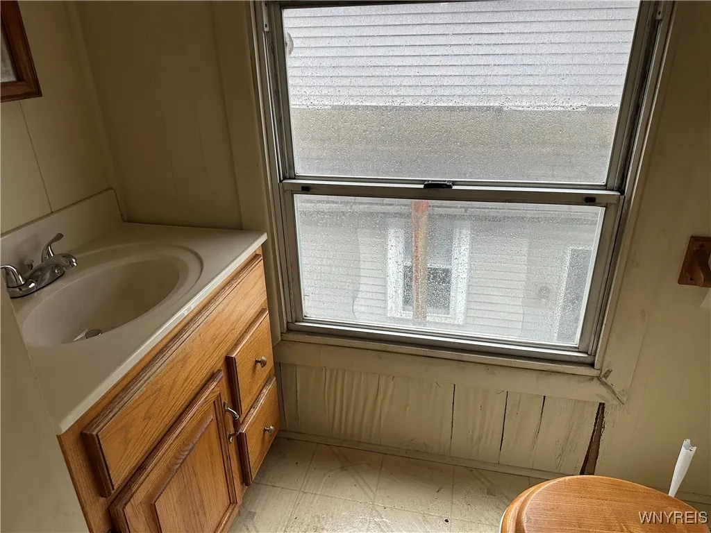 855 West Avenue, Buffalo, New York 14213, Buffalo, New York 14213, 3 Bedrooms Bedrooms, 10 Rooms Rooms,1 BathroomBathrooms,Residential,For Sale,855 West Avenue, Buffalo, New York 14213,0,B1650091