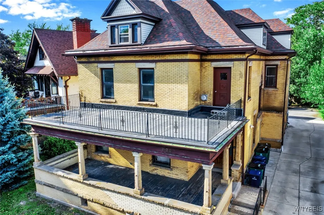 522 West Ferry Street 1, Buffalo, New York 14222, Buffalo, New York 14222, 3 Bedrooms Bedrooms, 5 Rooms Rooms,1 BathroomBathrooms,Residential Lease,For Rent,522 West Ferry Street 1, Buffalo, New York 14222,0,B1650077