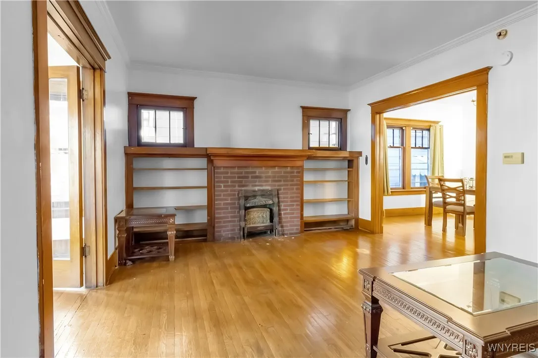 95 Montrose Avenue, Buffalo, New York 14214, Buffalo, New York 14214, 6 Bedrooms Bedrooms, ,2 BathroomsBathrooms,Residential,For Sale,95 Montrose Avenue, Buffalo, New York 14214,0,B1648664