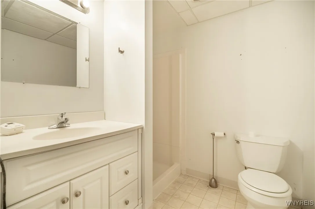 72 University Avenue, Buffalo, New York 14214, Buffalo, New York 14214, 4 Bedrooms Bedrooms, 9 Rooms Rooms,2 BathroomsBathrooms,Residential,For Sale,72 University Avenue, Buffalo, New York 14214,0,B1650126