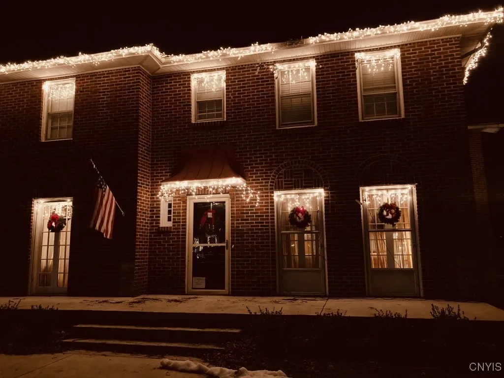845 East Main Street, Aurora, New York 14052, Aurora, New York 14052, 4 Bedrooms Bedrooms, 8 Rooms Rooms,2 BathroomsBathrooms,Residential,Closed,845 East Main Street, Aurora, New York 14052,0,S1650148