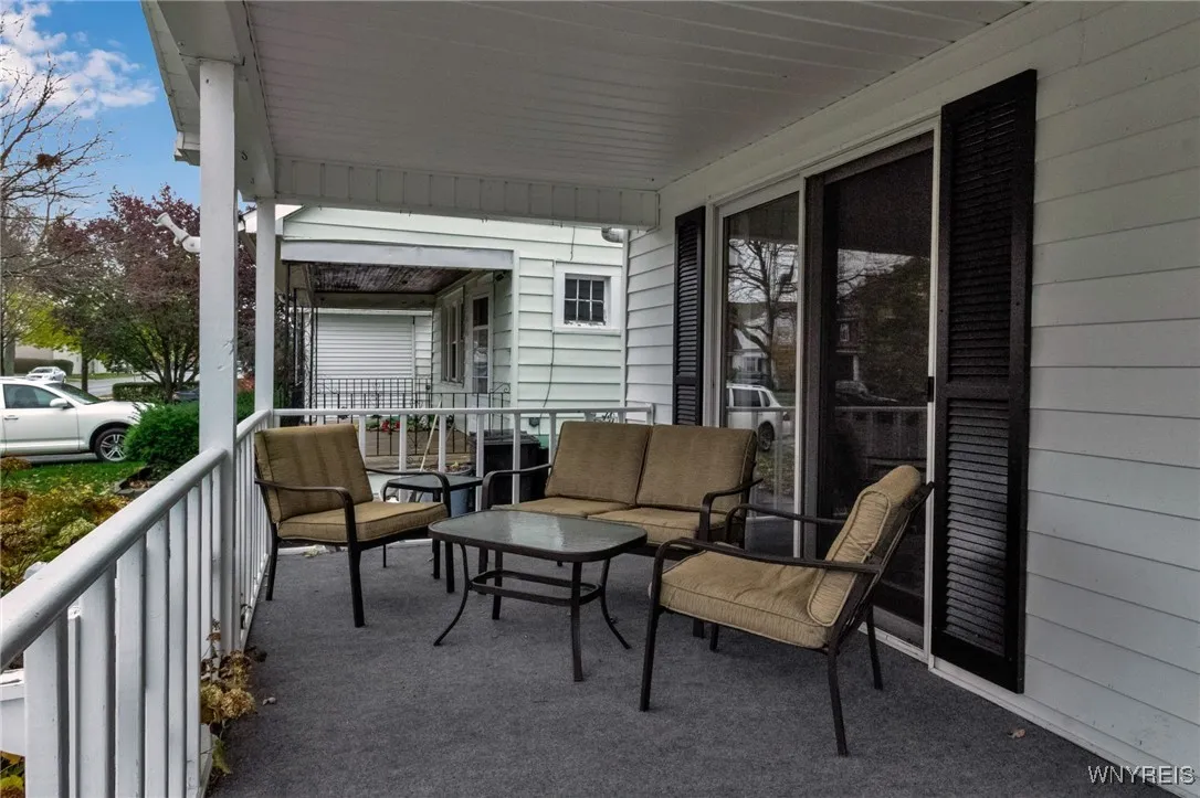 252 Shepard Avenue, Tonawanda, New York 14217, Tonawanda, New York 14217, 4 Bedrooms Bedrooms, 8 Rooms Rooms,2 BathroomsBathrooms,Residential,Closed,252 Shepard Avenue, Tonawanda, New York 14217,0,B1650106