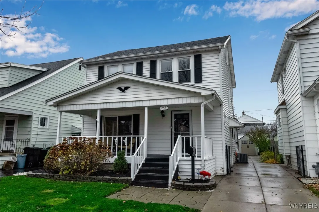 252 Shepard Avenue, Tonawanda, New York 14217, Tonawanda, New York 14217, 4 Bedrooms Bedrooms, 8 Rooms Rooms,2 BathroomsBathrooms,Residential,Closed,252 Shepard Avenue, Tonawanda, New York 14217,0,B1650106