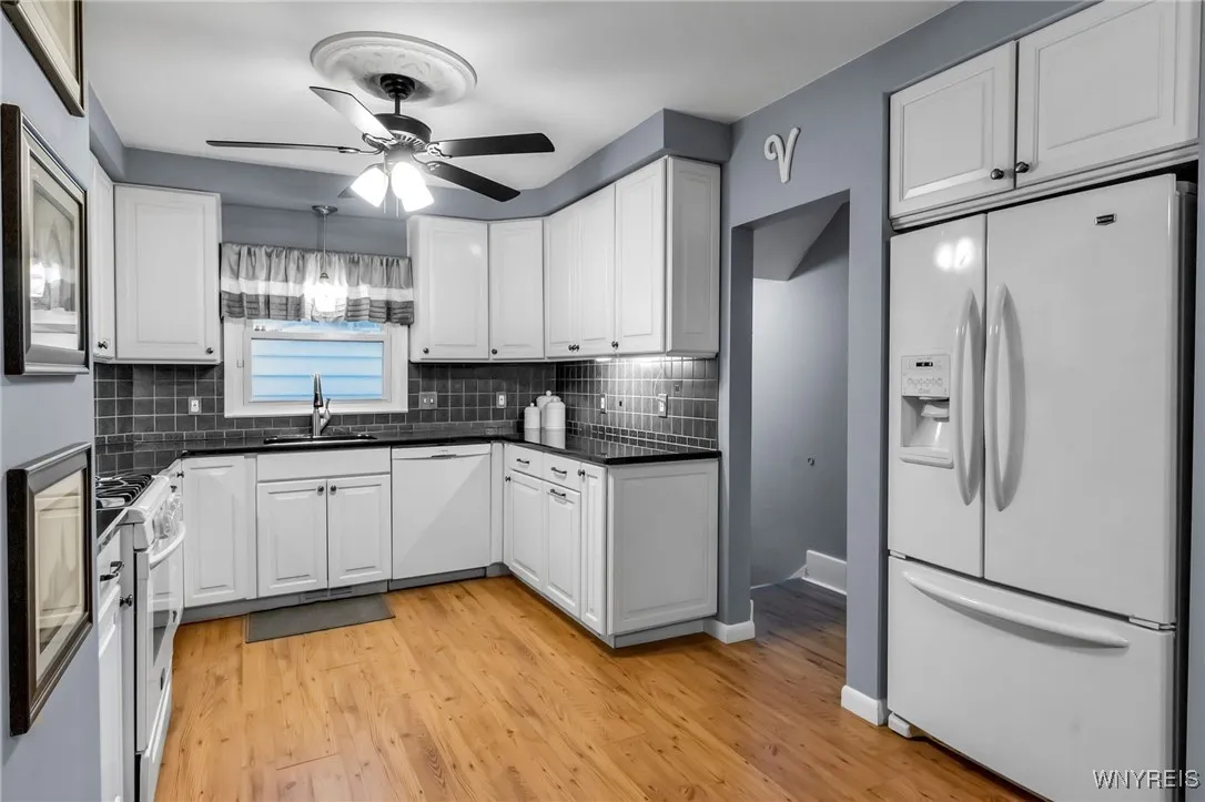 252 Shepard Avenue, Tonawanda, New York 14217, Tonawanda, New York 14217, 4 Bedrooms Bedrooms, 8 Rooms Rooms,2 BathroomsBathrooms,Residential,Closed,252 Shepard Avenue, Tonawanda, New York 14217,0,B1650106