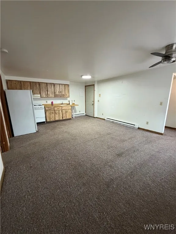 29 Lake Avenue, Hamburg, New York 14219, Hamburg, New York 14219, 1 Bedroom Bedrooms, 4 Rooms Rooms,1 BathroomBathrooms,Residential Lease,For Rent,29 Lake Avenue, Hamburg, New York 14219,0,B1650179