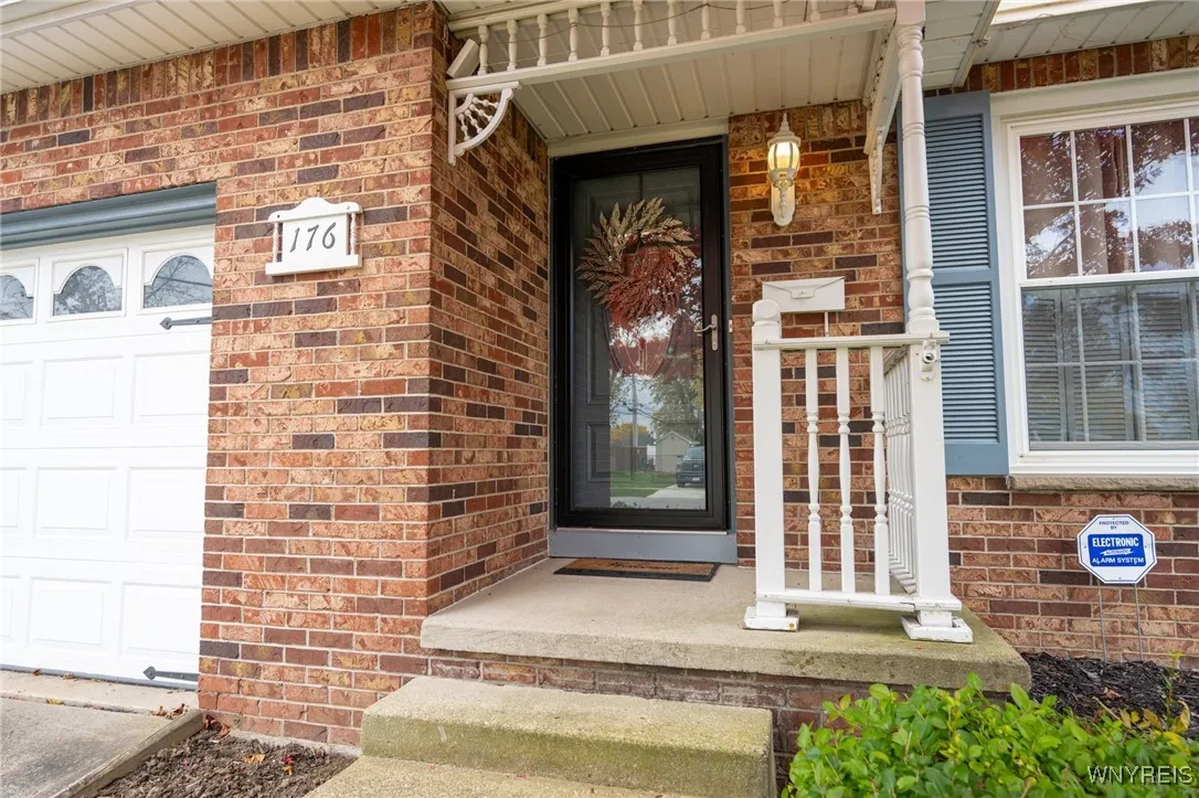 176 Steven Drive, Cheektowaga, New York 14227, Cheektowaga, New York 14227, 4 Bedrooms Bedrooms, 6 Rooms Rooms,1 BathroomBathrooms,Residential,For Sale,176 Steven Drive, Cheektowaga, New York 14227,0,B1650088