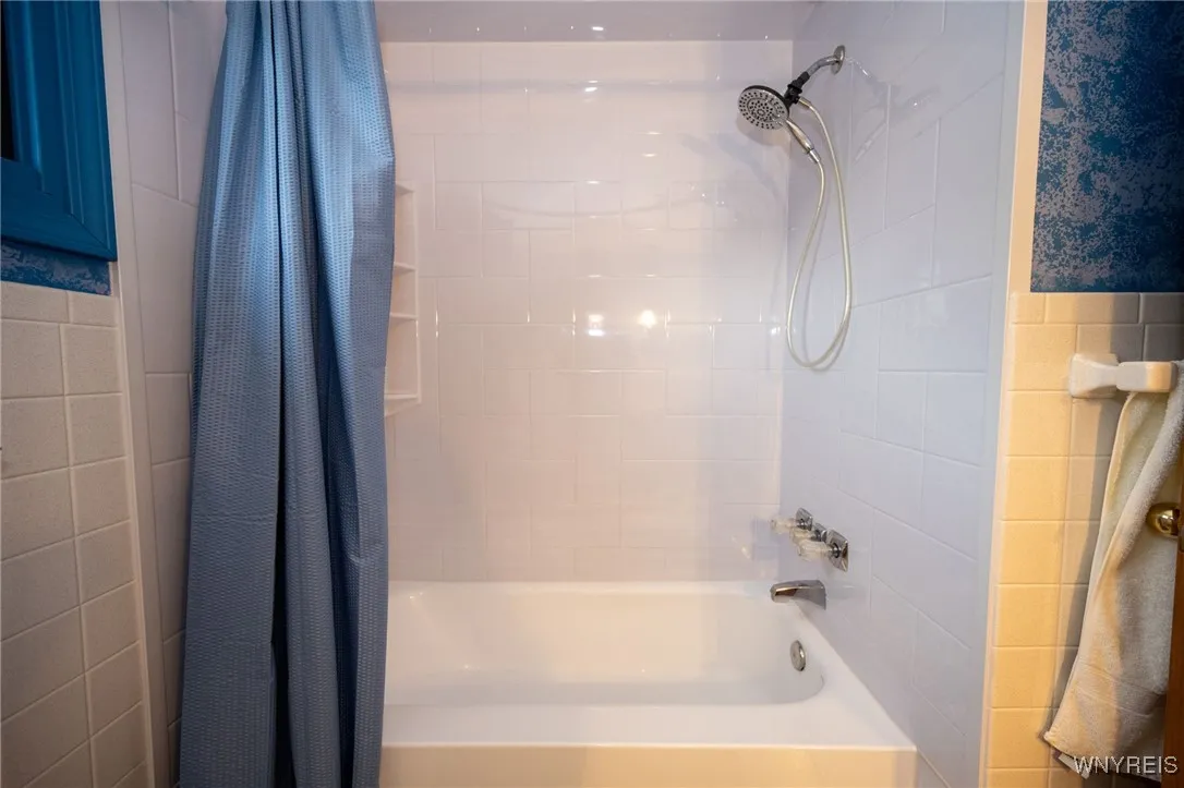 176 Steven Drive, Cheektowaga, New York 14227, Cheektowaga, New York 14227, 4 Bedrooms Bedrooms, 6 Rooms Rooms,1 BathroomBathrooms,Residential,For Sale,176 Steven Drive, Cheektowaga, New York 14227,0,B1650088