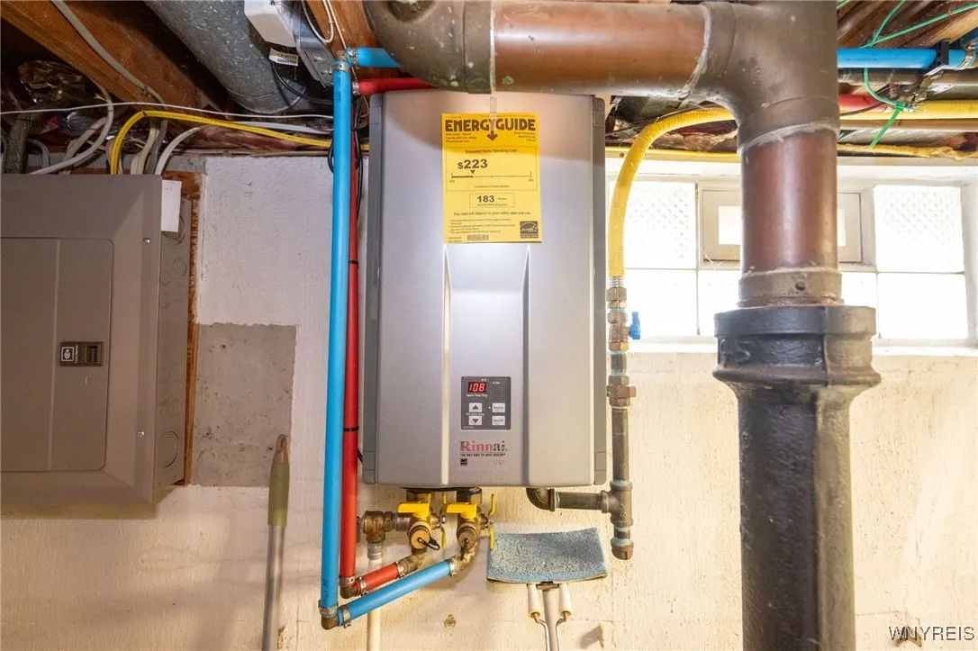 176 Steven Drive, Cheektowaga, New York 14227, Cheektowaga, New York 14227, 4 Bedrooms Bedrooms, 6 Rooms Rooms,1 BathroomBathrooms,Residential,For Sale,176 Steven Drive, Cheektowaga, New York 14227,0,B1650088