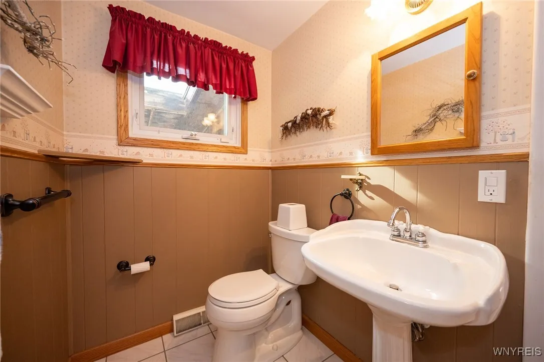 176 Steven Drive, Cheektowaga, New York 14227, Cheektowaga, New York 14227, 4 Bedrooms Bedrooms, 6 Rooms Rooms,1 BathroomBathrooms,Residential,For Sale,176 Steven Drive, Cheektowaga, New York 14227,0,B1650088