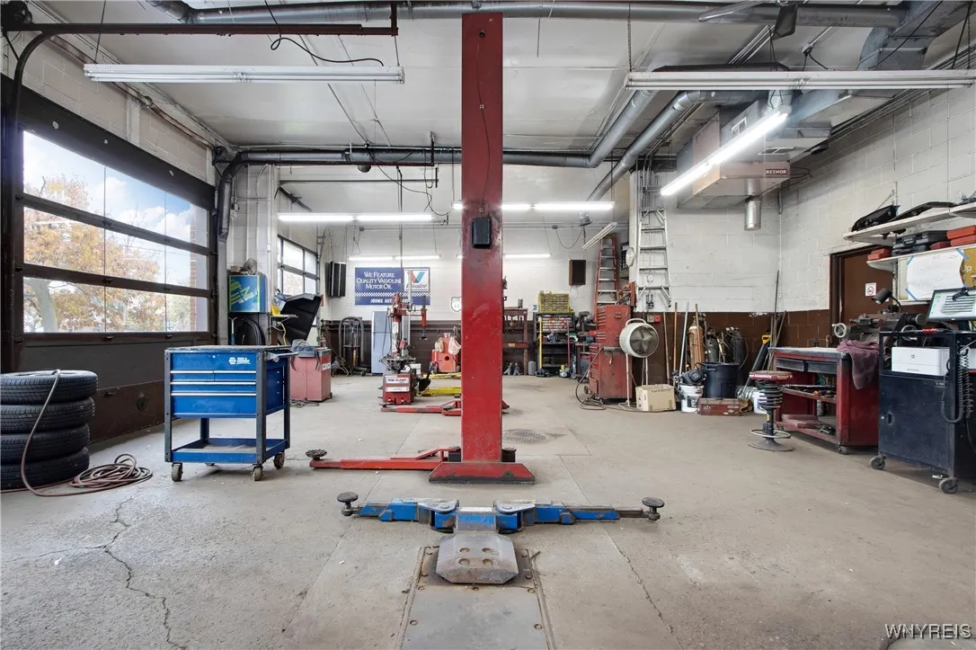 2230 Abbott Road, Lackawanna, New York 14218, Lackawanna, New York 14218, ,Commercial Sale,For Sale,2230 Abbott Road, Lackawanna, New York 14218,0,B1650172