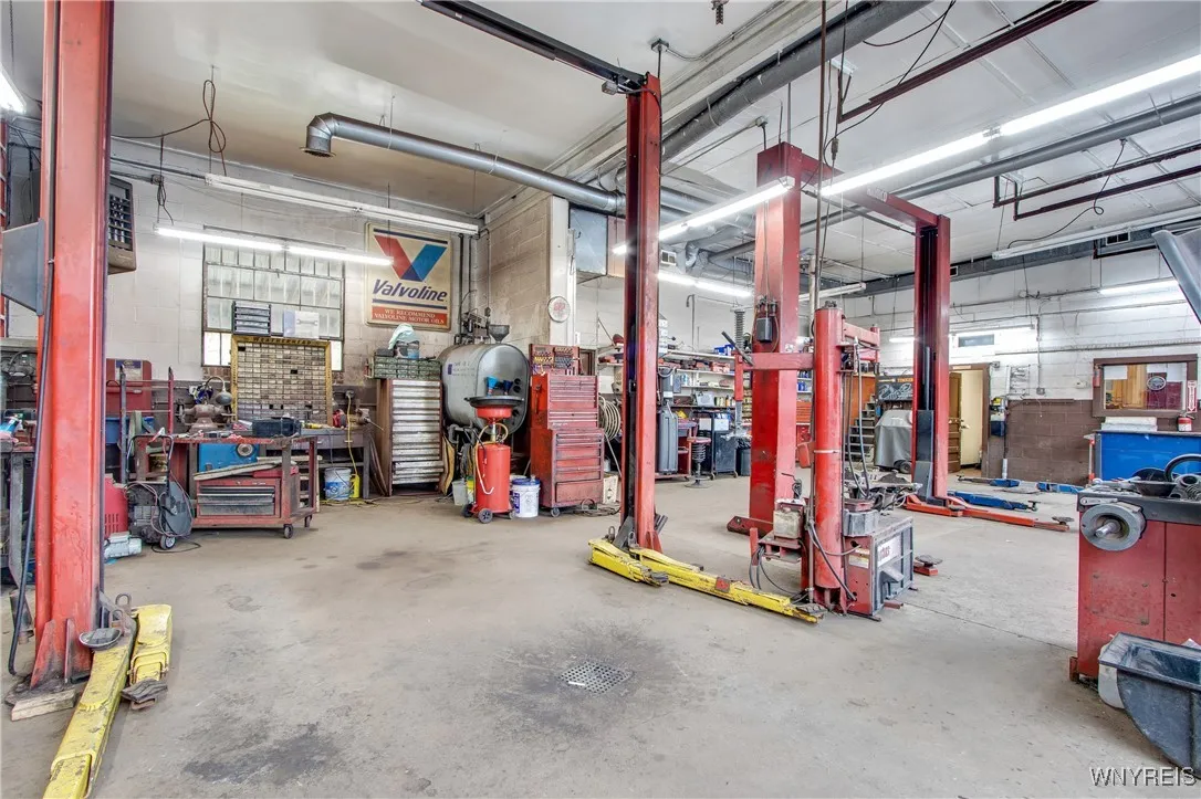 2230 Abbott Road, Lackawanna, New York 14218, Lackawanna, New York 14218, ,Commercial Sale,For Sale,2230 Abbott Road, Lackawanna, New York 14218,0,B1650172