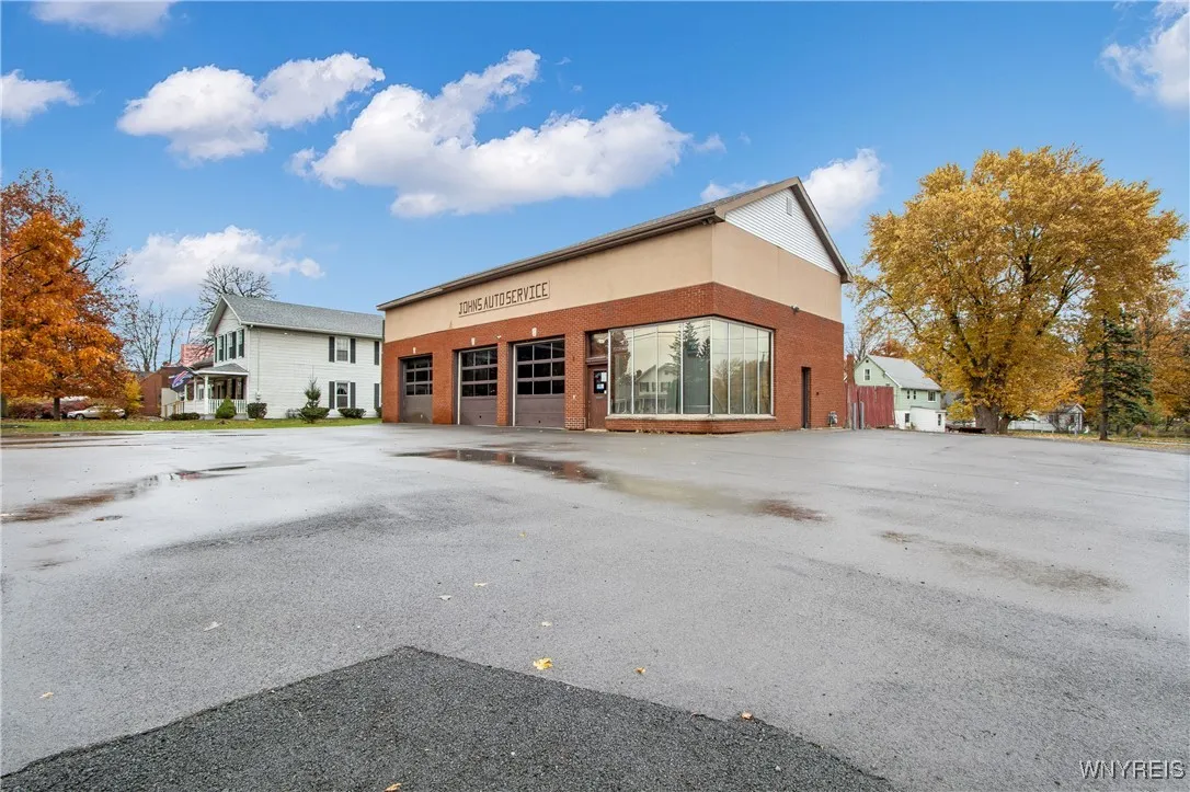 3 BAYs, view from corner of ABBOTT & BERG Rd