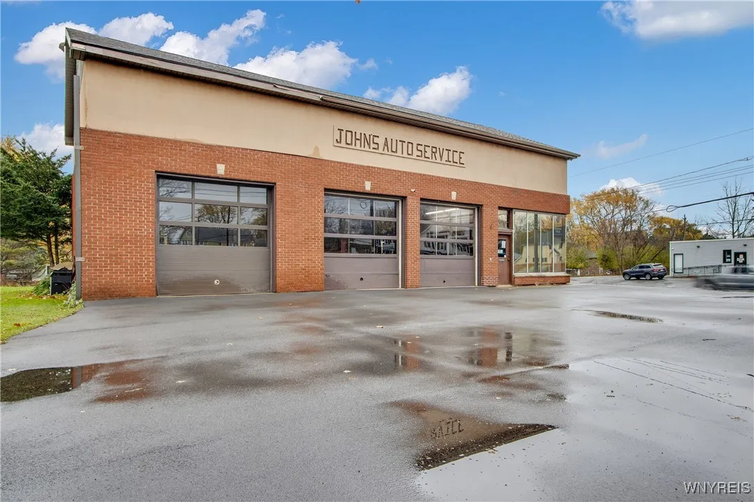 2230 Abbott Road, Lackawanna, New York 14218, Lackawanna, New York 14218, ,Commercial Sale,For Sale,2230 Abbott Road, Lackawanna, New York 14218,0,B1650172