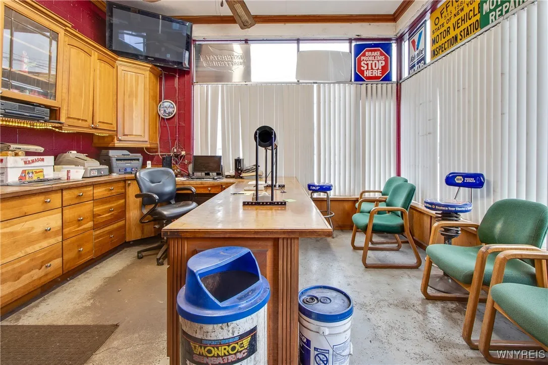 2230 Abbott Road, Lackawanna, New York 14218, Lackawanna, New York 14218, ,Commercial Sale,For Sale,2230 Abbott Road, Lackawanna, New York 14218,0,B1650172