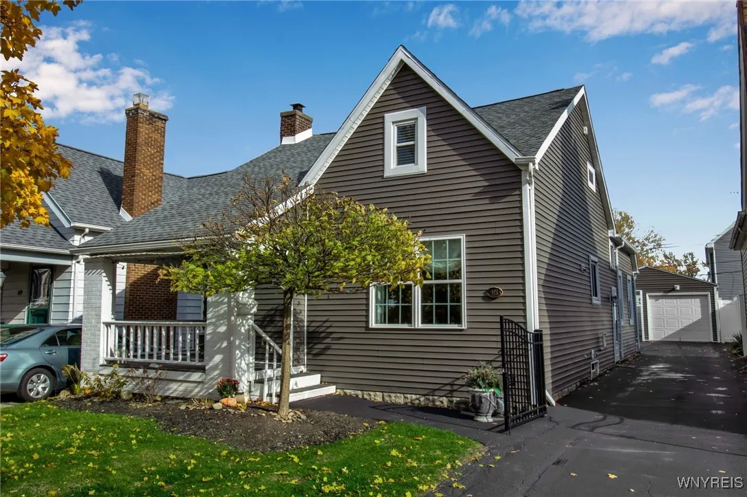 45 Arundel Road, Buffalo, New York 14216, Buffalo, New York 14216, 4 Bedrooms Bedrooms, 9 Rooms Rooms,2 BathroomsBathrooms,Residential,For Sale,45 Arundel Road, Buffalo, New York 14216,0,B1650213