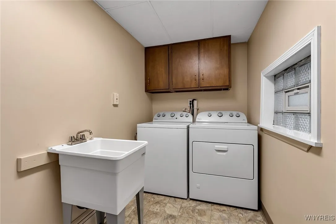 214 Aurora Avenue, West Seneca, New York 14224, West Seneca, New York 14224, 3 Bedrooms Bedrooms, 6 Rooms Rooms,1 BathroomBathrooms,Residential,For Sale,214 Aurora Avenue, West Seneca, New York 14224,0,B1648818