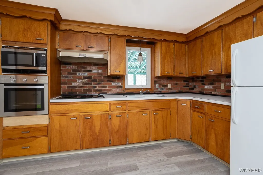 8115 Tonawanda Creek Road, Clarence, New York 1405, Clarence, New York 14051, 3 Bedrooms Bedrooms, 6 Rooms Rooms,1 BathroomBathrooms,Residential,For Sale,8115 Tonawanda Creek Road, Clarence, New York 1405,0,B1650241