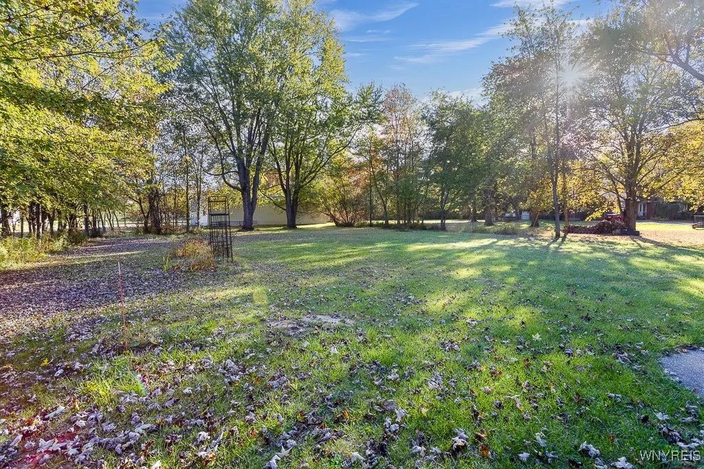 8115 Tonawanda Creek Road, Clarence, New York 1405, Clarence, New York 14051, 3 Bedrooms Bedrooms, 6 Rooms Rooms,1 BathroomBathrooms,Residential,For Sale,8115 Tonawanda Creek Road, Clarence, New York 1405,0,B1650241