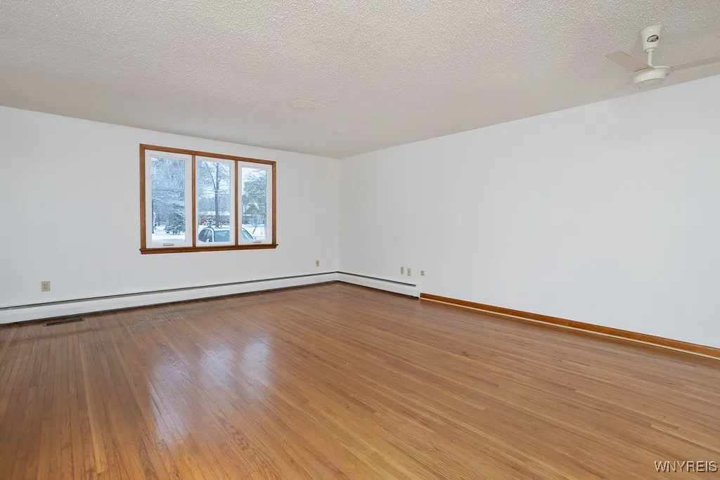 8115 Tonawanda Creek Road, Clarence, New York 1405, Clarence, New York 14051, 3 Bedrooms Bedrooms, 6 Rooms Rooms,1 BathroomBathrooms,Residential,For Sale,8115 Tonawanda Creek Road, Clarence, New York 1405,0,B1650241