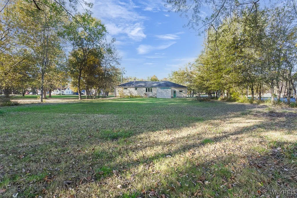 8115 Tonawanda Creek Road, Clarence, New York 1405, Clarence, New York 14051, 3 Bedrooms Bedrooms, 6 Rooms Rooms,1 BathroomBathrooms,Residential,For Sale,8115 Tonawanda Creek Road, Clarence, New York 1405,0,B1650241