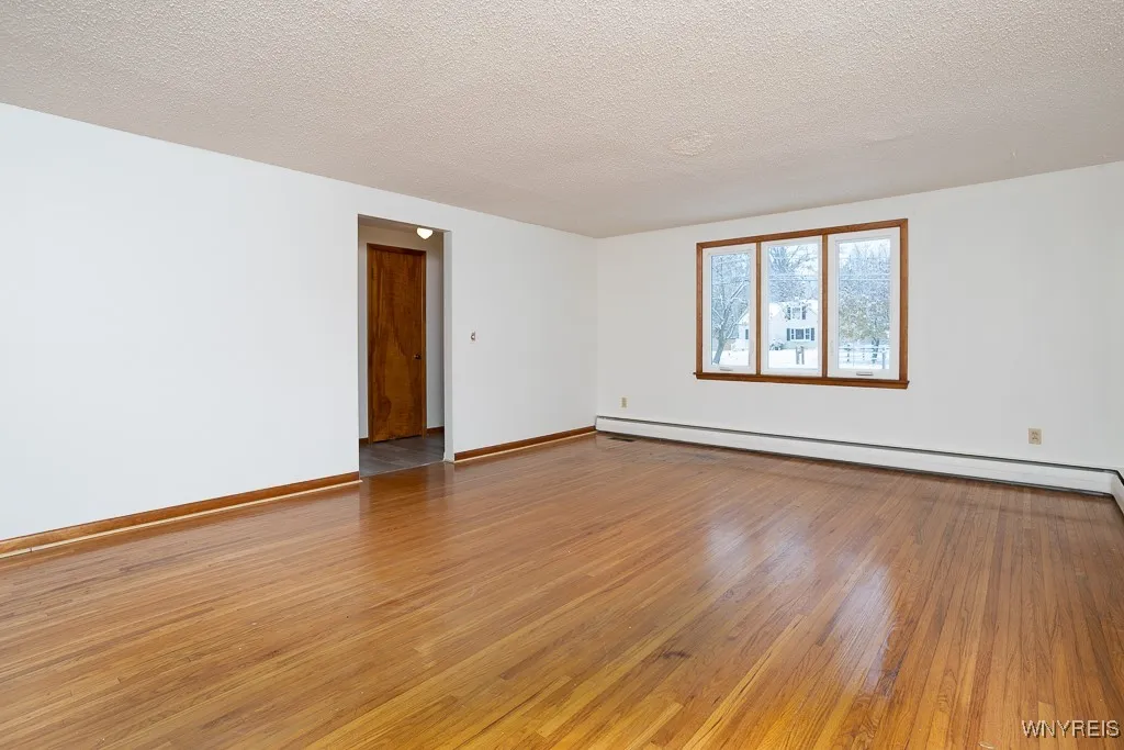 8115 Tonawanda Creek Road, Clarence, New York 1405, Clarence, New York 14051, 3 Bedrooms Bedrooms, 6 Rooms Rooms,1 BathroomBathrooms,Residential,For Sale,8115 Tonawanda Creek Road, Clarence, New York 1405,0,B1650241