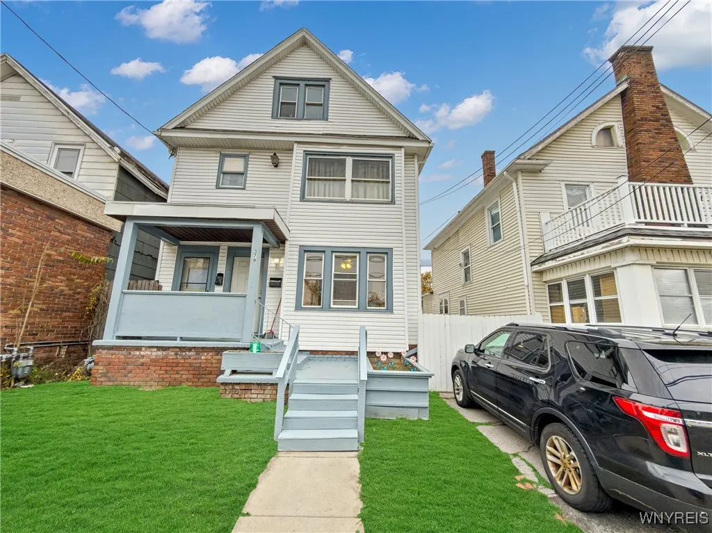 376 Ontario Street, Buffalo, New York 14207, Buffalo, New York 14207, 6 Bedrooms Bedrooms, ,2 BathroomsBathrooms,Residential,For Sale,376 Ontario Street, Buffalo, New York 14207,0,B1649877